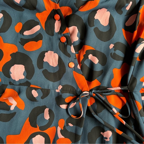 Annie 50 - Love Hearts Dress - Picture 6 of 8